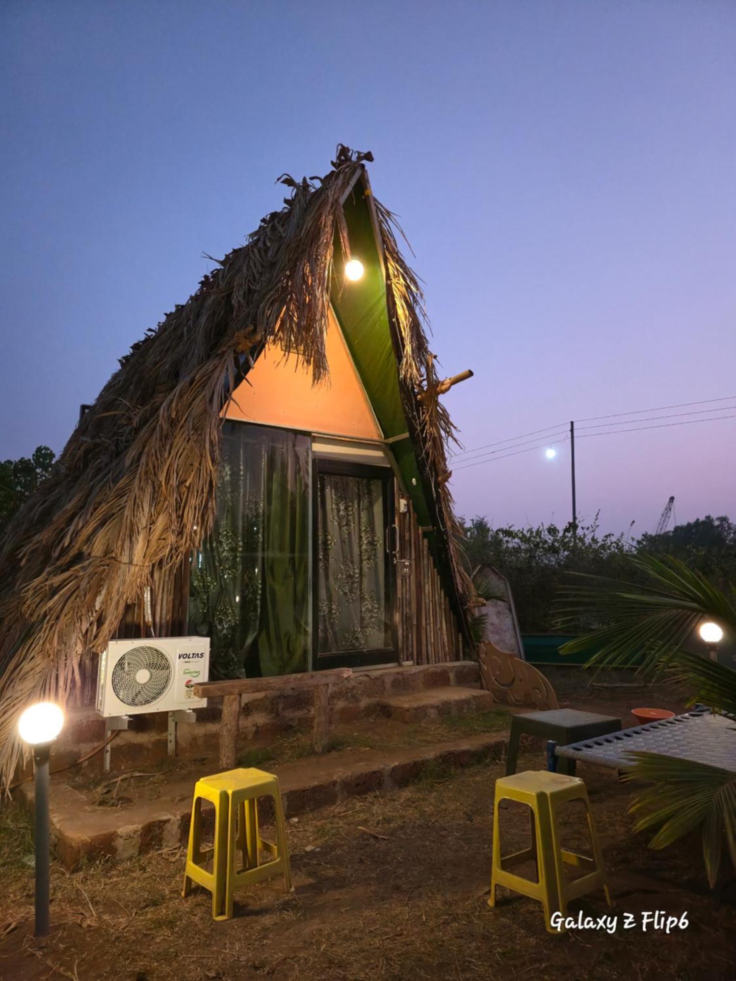 Sea Touch Beach Resort Harihareshwar Exterior foto